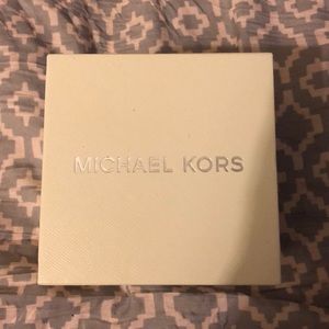 New Micheal Kors watch MK5626